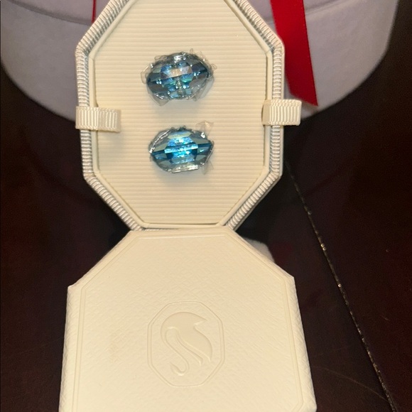 Swarovski Jewelry - Elegant Blue Gemstone Earring